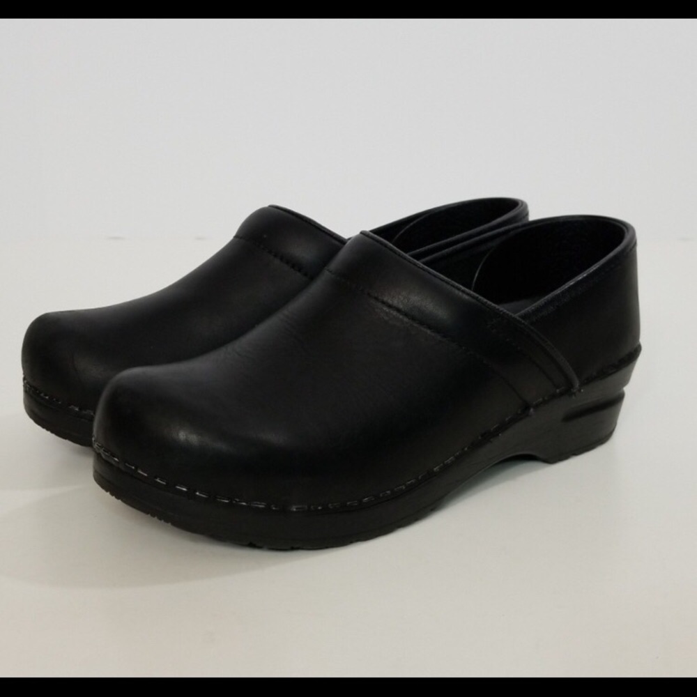 Sanita Professional Black Clogs Size 38 (US 8)